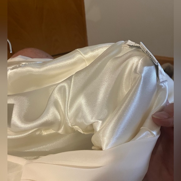 $149 Evan Picone formal cream color illusion neckline & draped back dress Sz 4P - Picture 15 of 15